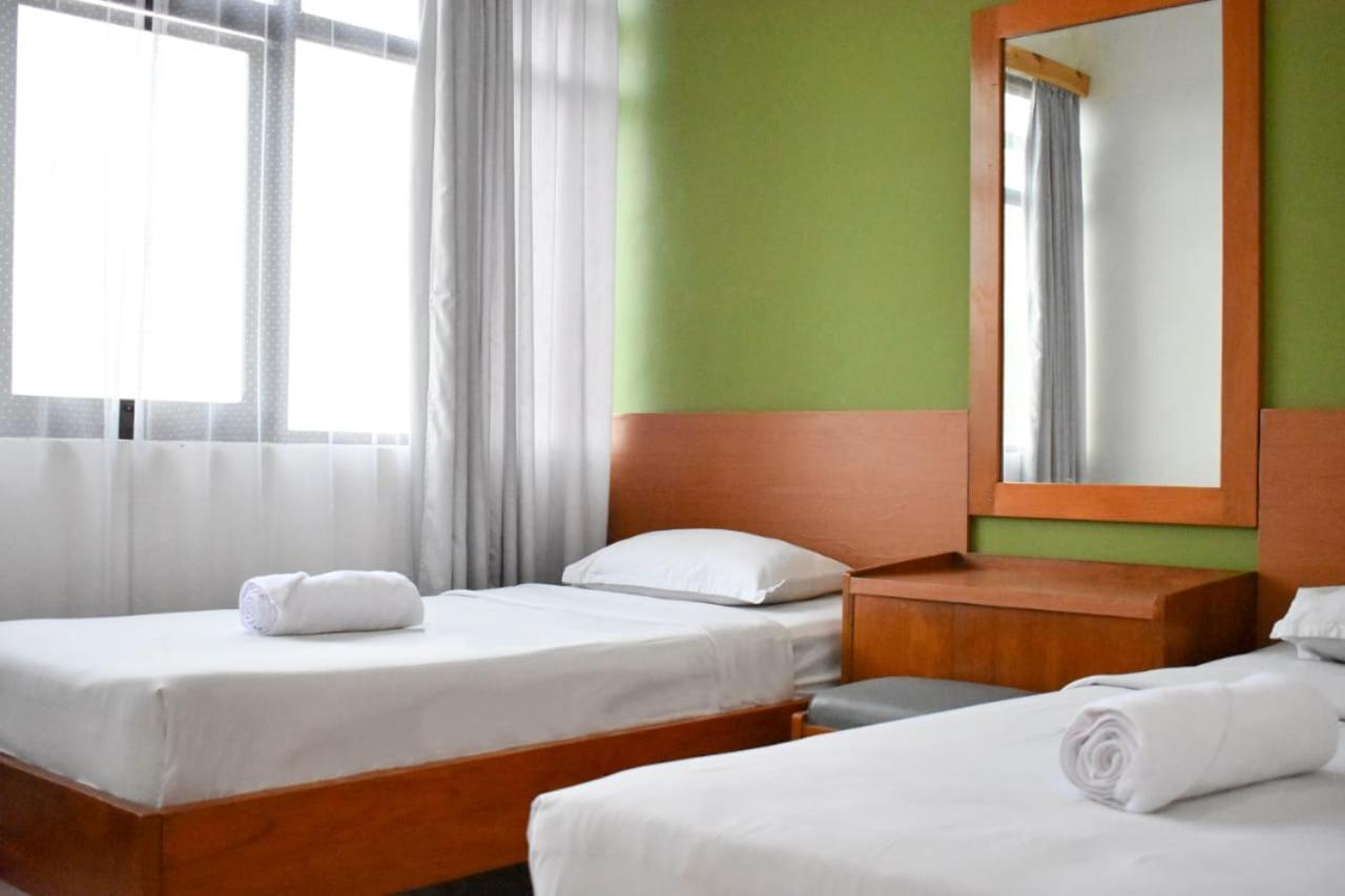 Deluxe Family Room,1630840871:JPEG