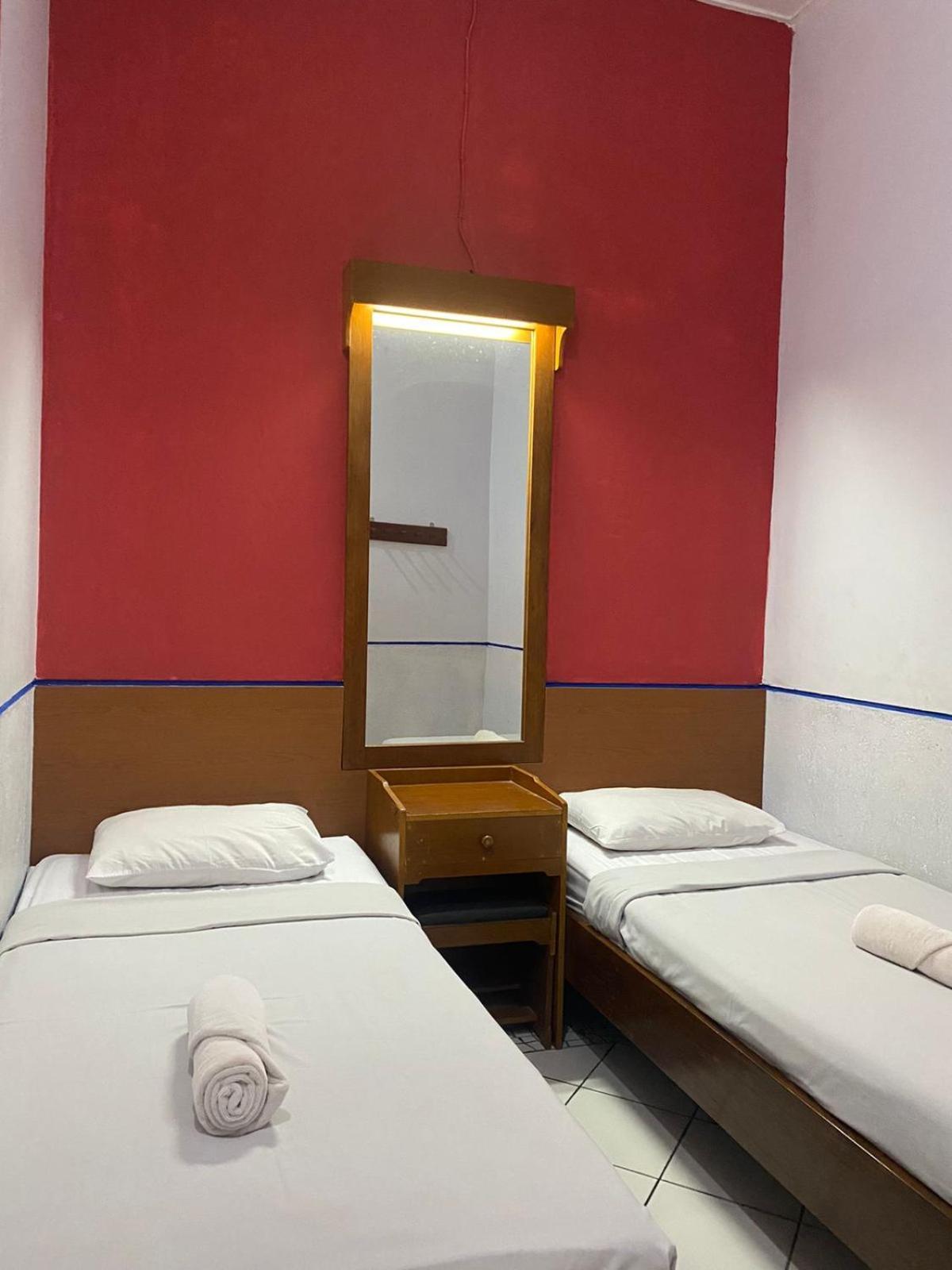 Family Room,1630840889:JPEG